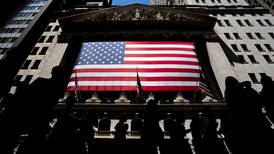 Quiebra de bancos causa turbulencia en Wall Street