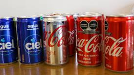 Coca-Cola vende más que nunca: factura más 4 mil millones de cajas de bebidas