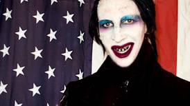 La Policía busca pruebas de los presuntos abusos sexuales de Marilyn Manson en su mansión