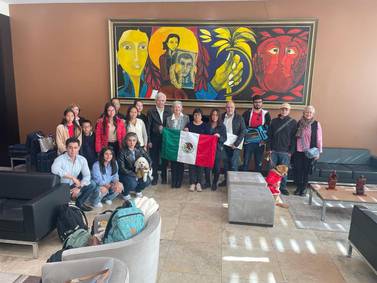 Regresa personal diplomático mexicano tras ruptura de relaciones entre México y Ecuador