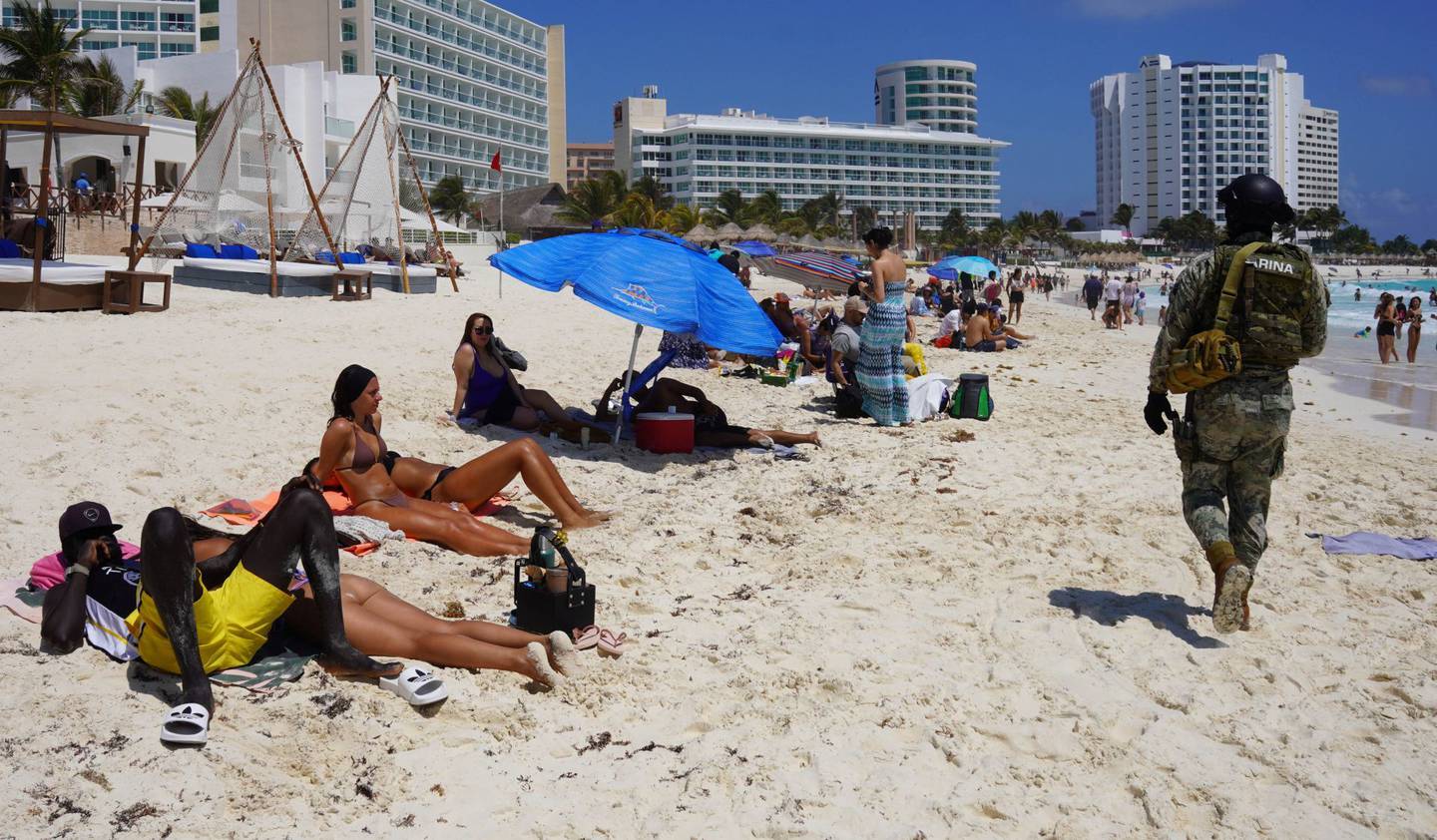 Cancún marinos y Guardia Nacional protegen temporada de Spring Break
