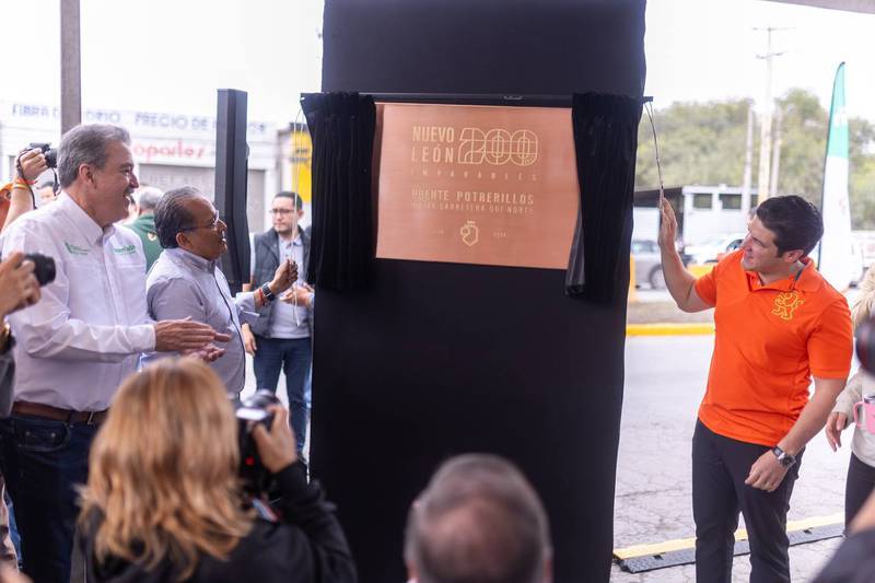 García develó la placa de la construcción que forma parte de la celebración por los 200 años de NL