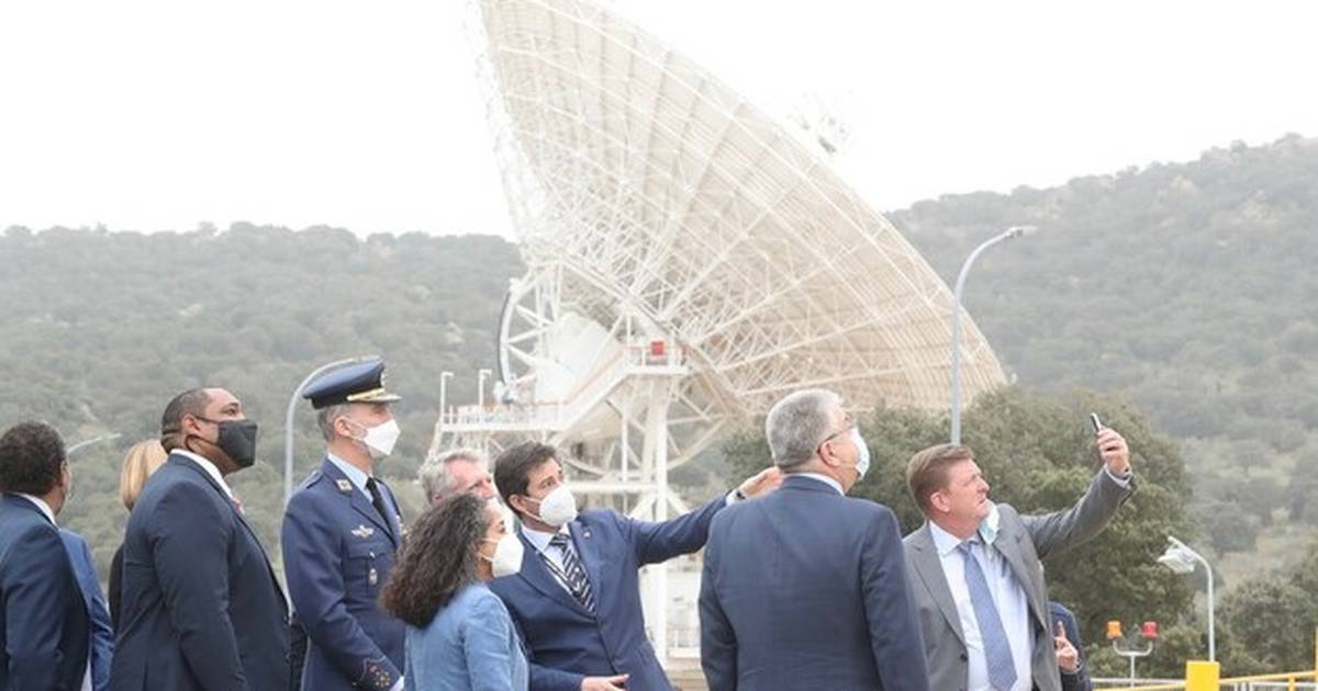 Rey Felipe. El Rey inaugura una nueva antena en el MDSCC