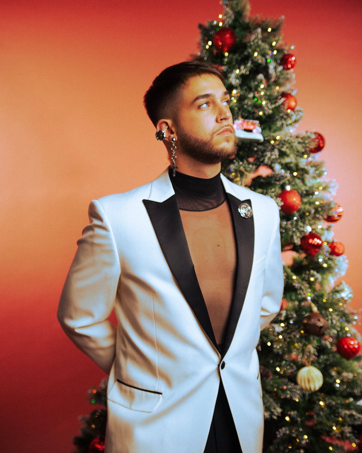 El cantante, músico y compositor canario st. Pedro lanza su EP de Navidad titulado "St. Pedro’s Christmas Special".