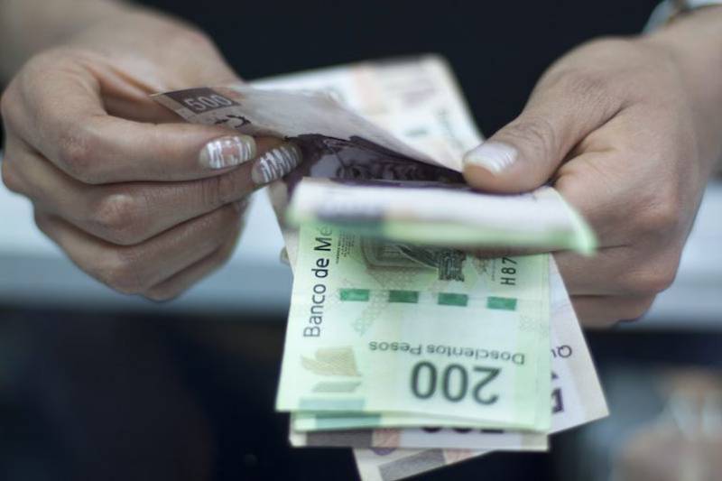 Billetes falsos: policía investiga vendedores