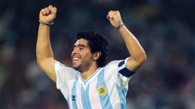 ¿Quién fue Diego Armando Maradona, leyenda del futbol mundial?