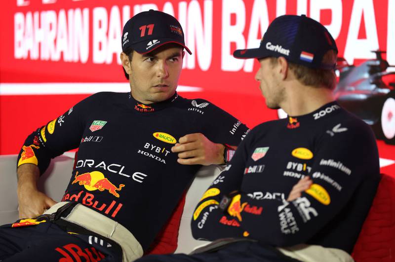 Max Verstappen y Checo Pérez se ubican en primer y segundo lugar del campeonato de pilotos, respectivamente.