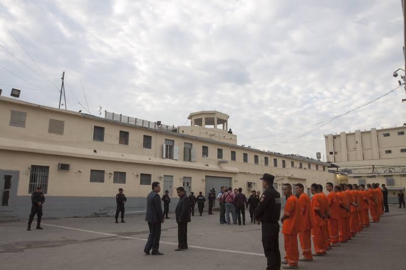 Al 31 de diciembre del 2015 se contó con un total de 217 mil 595 personas en los reclusorios