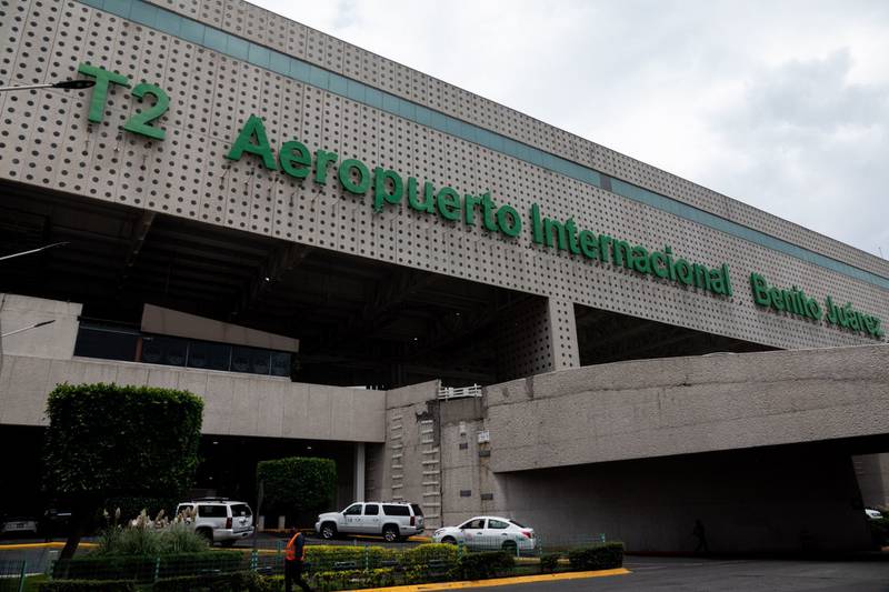 Aspectos de las operaciones en la Terminal 2 del AICM, la cual presenta daños estructurales según lo expuesto por el presidente Andrés Manuel López Obrador. Foto: Cuartoscuro