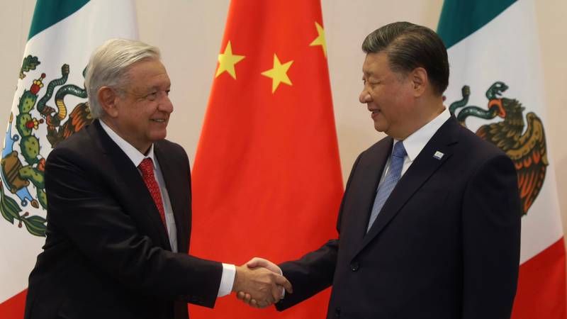 Los presidentes Andrés Manuel López Obrador y Xi Jinping sostuvieron su primer encuentro bilateral.