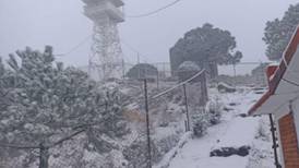 CDMX se cubre de blanco con la caída de nieve en varias alcaldías