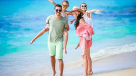 Accesorios indispensables para unas vacaciones perfectas en familia