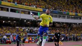 Santos niega que Neymar haya superado a Pelé como máximo anotador de Brasil