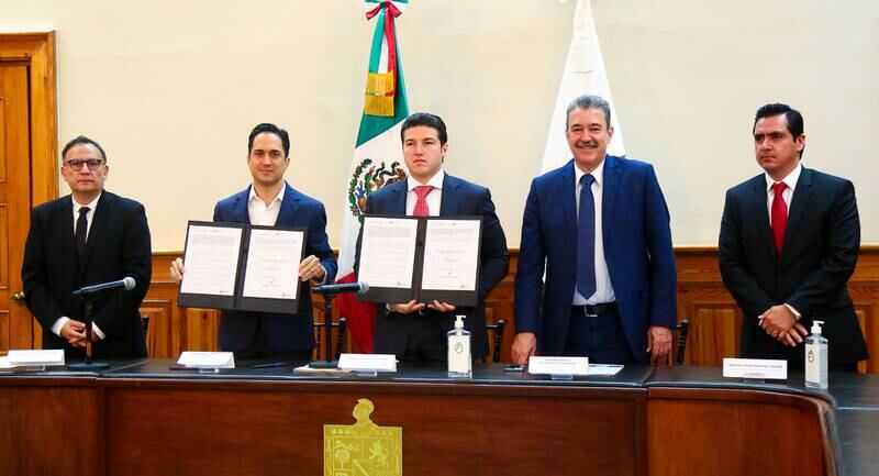 La firma del acuerdo se realizó este jueves en Palacio de Gobierno entre Samuel García, gobernador de NL y Jorge Mendoza Sánchez, director de Banobras.