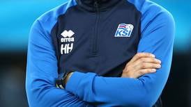 Renuncia técnico que clasificó a Islandia a su primer Mundial