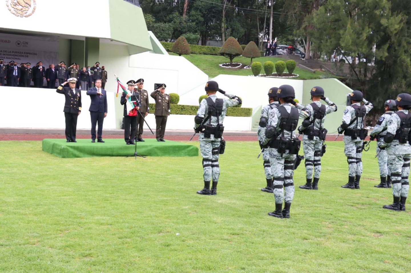 El comandante Luis Rodríguez Bucio encabezó la ceremonia de Pase de Revista de Entrada de la FERI.