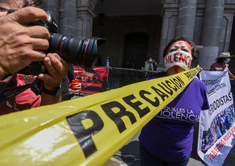 Leyes que protegen a periodistas mexicanos, sin cobertura nacional