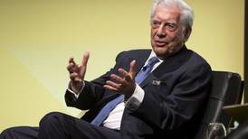 Mario Vargas Llosa supera el Covid-19; ya fue dado de alta 