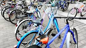 Usar bicicleta beneficia la salud y ayuda a cuidar el medioambiente 