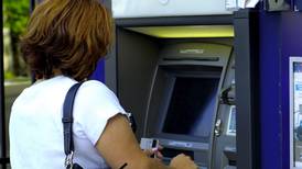 ¡Cuida tu dinero! Tips de seguridad para tus operaciones en un cajero automático