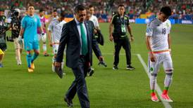 ‘Planteamos mal el partido contra Suecia en el Mundial’: asistente de Osorio