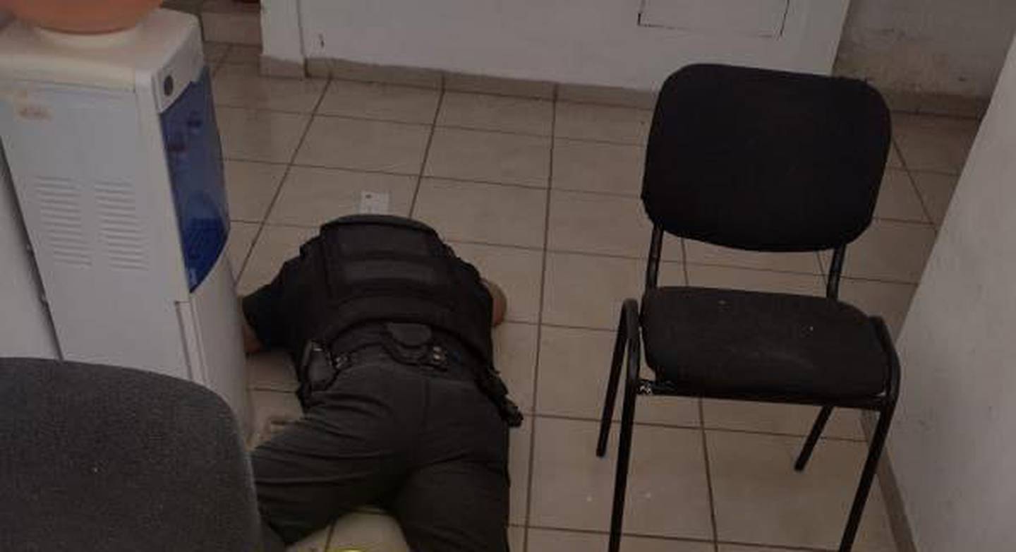 Oficial herido tras ataque en León