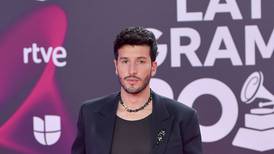 La Fundación Cultural Latin Grammy anuncia la beca Sebastián Yatra de 2024