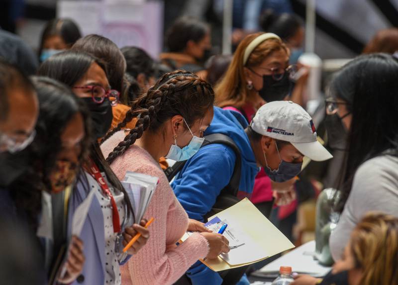 En México hay 7.6 millones de jóvenes excluidos del trabajo y fuera de la escuela; 19% no encuentran empleo y, entre las mujeres, 24 de cada 100 están desempleadas.