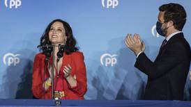 Isabel Díaz Ayuso revitaliza la derecha española tras elecciones regionales en Madrid