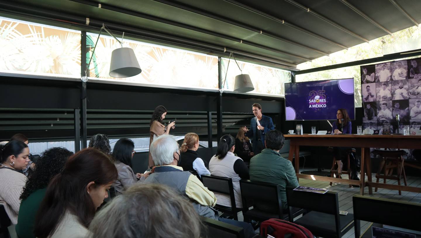 Fernando Landeros en la presentación del recetario con motivo del 25 aniversario de Fundación Teletón