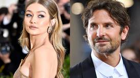 Gigi Hadid y Bradley Cooper caminan tomados de la mano por Londres para confirmar su romance