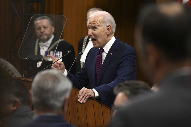 Biden dice que “no busca un conflicto con Irán” mientras lanzó contra milicias proiraníes en Siria