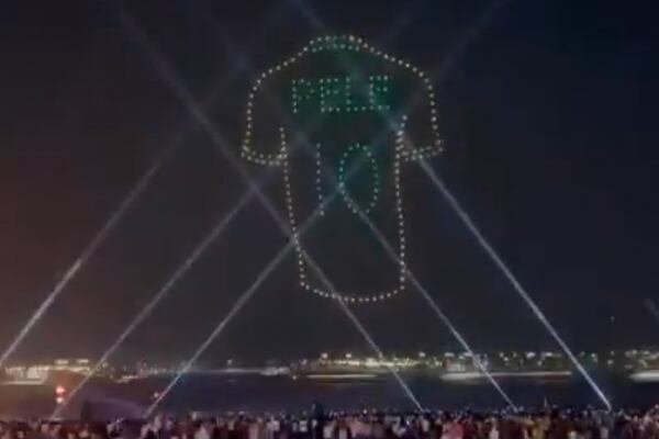 Video: FIFA rinde emotivo homenaje a Pelé en Qatar