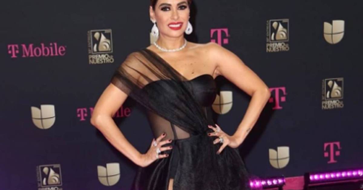 Galilea Montijo entre los peores vestidos de la alfombra magenta de Premios  Lo Nuestro 2020