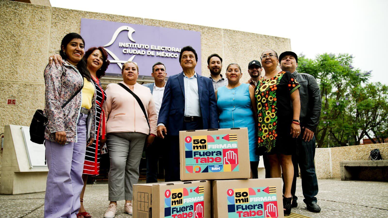 Promotores de la revocación de mandato de Mauricio Tabe.