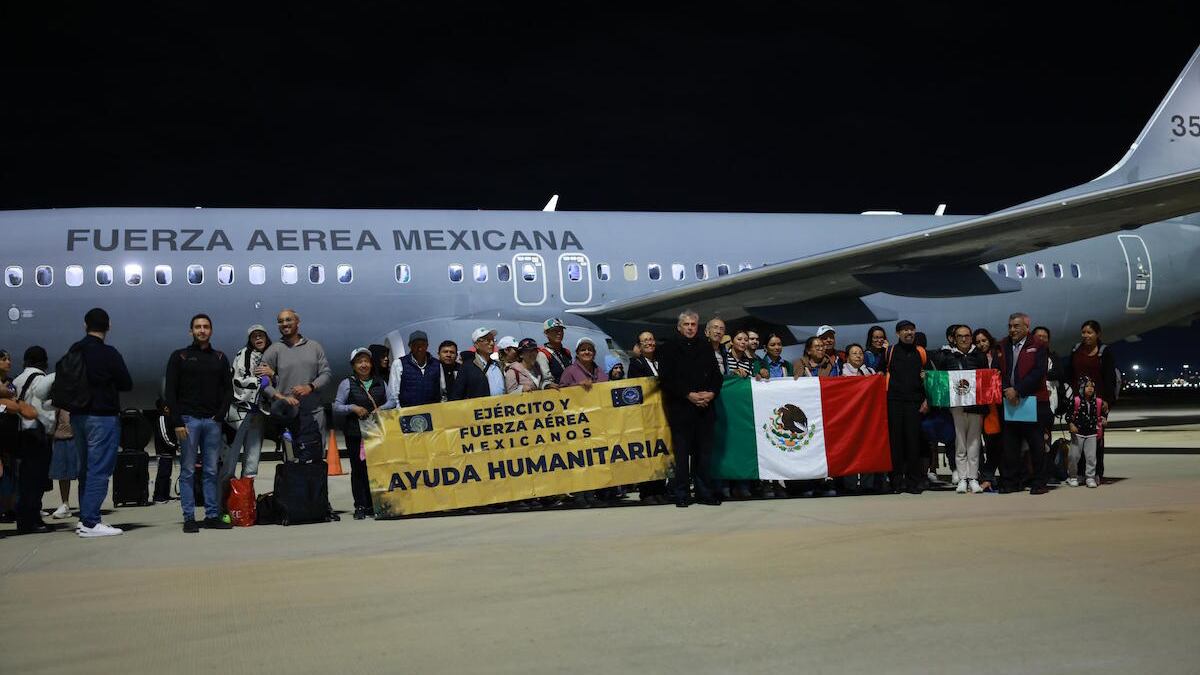 Llegaron al país las personas repatriadas desde Israel. (SRE)