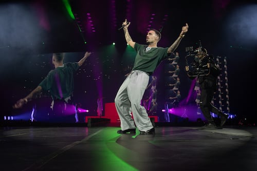 Rels B hace historia durante su primer presentación en el Palacio de los Deportes