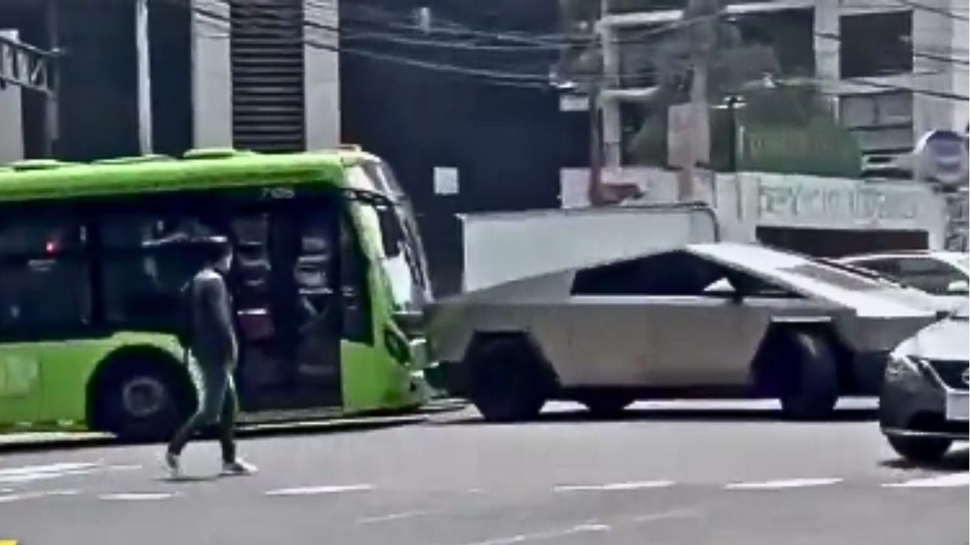 RTP choca contra un Tesla