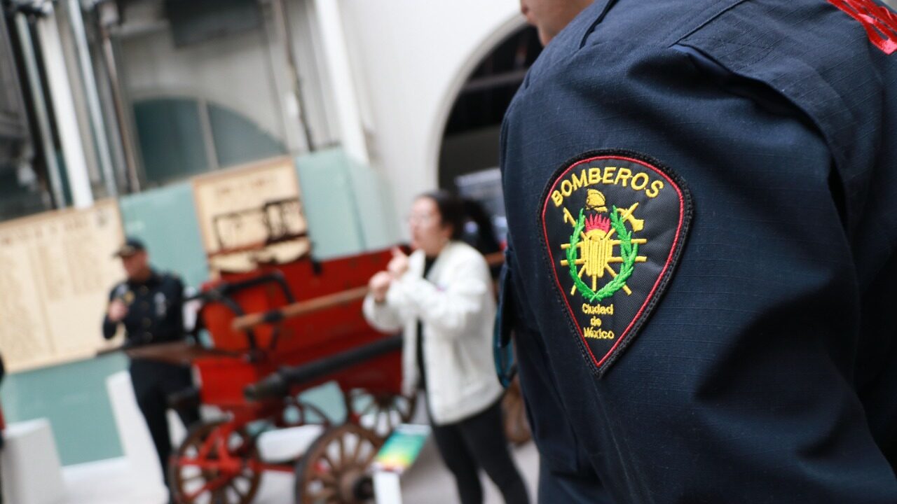 Exposición ‘Recuperando nuestra historia para honrarla’, del Heroico Cuerpo de Bomberos, en el Museo de Arte Popular. Foto: Nicolás Corte / Publimetro
