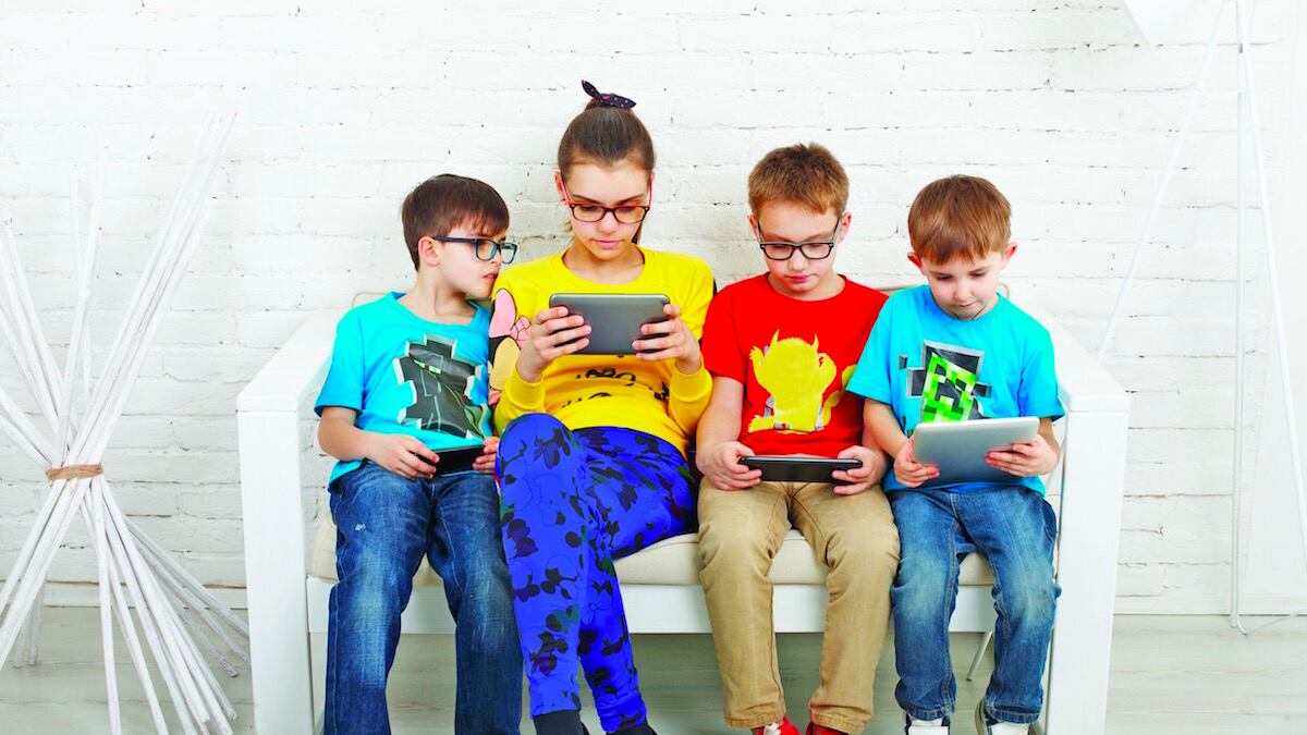 Los expertos indican que, el uso de herramientas digitales ayuda a aumentar la creatividad y proporciona una mejor adaptación al entorno, pero para lograrlo se deben promover hábitos digitales en los menores.