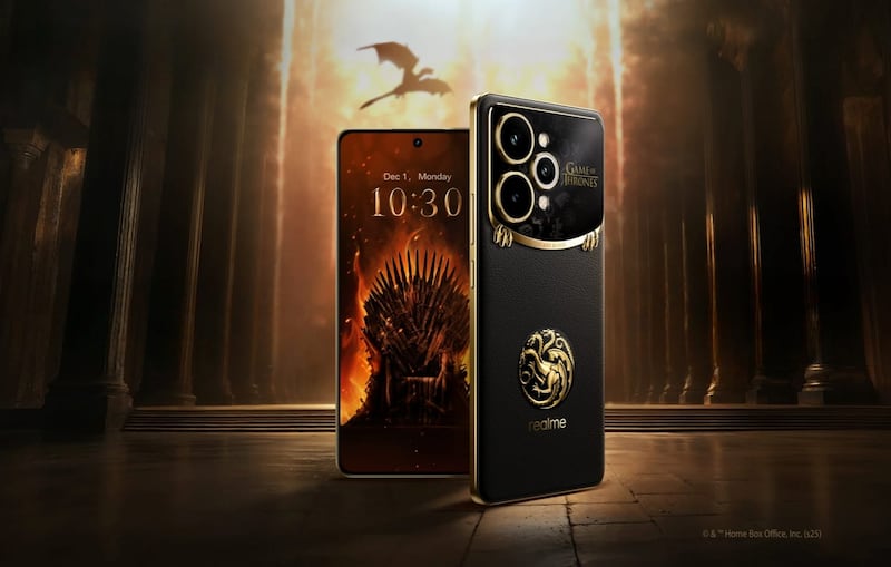 Con diseño negro y dorado, detalles Targaryen y tecnología que cambia de color con el calor, el nuevo realme 15 Pro une innovación y fantasía en una edición limitada