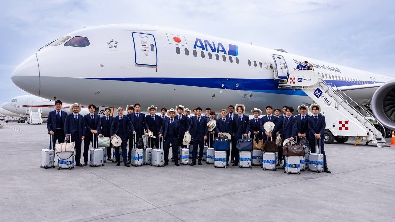 Los futbolistas japoneses fueron recibidos el martes con sombrero norteño.