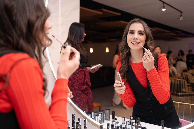 El labial es mucho más que una simple rutina de belleza para la mayoría de las mujeres mexicanas; es un medio de expresión y un potenciador de confianza