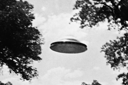 ¿Hay vida extraterrestre? La directora de inteligencia de Estados Unidos habla al respecto