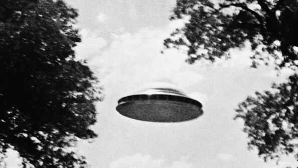 Tulsi Gabbard sobre OVNIs y vida extraterrestre en el podcast de Miranda