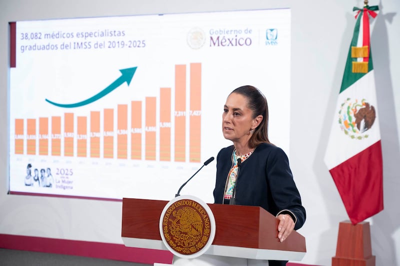 Congreso peruano avanza en declaratoria tras críticas de México a sucesión peruana