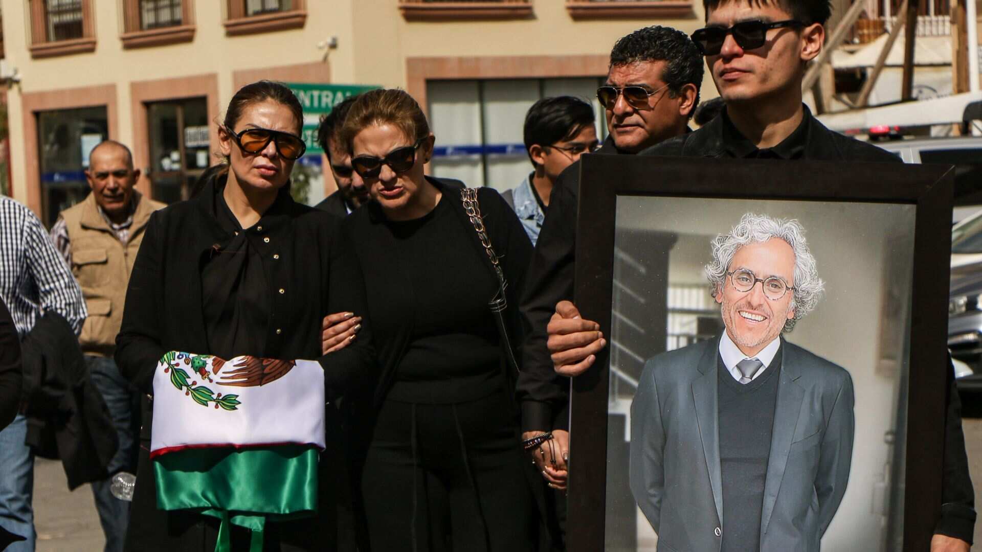 Realizan funeral de Juan Pérez Guardado, cuñado de Ricardo Monreal