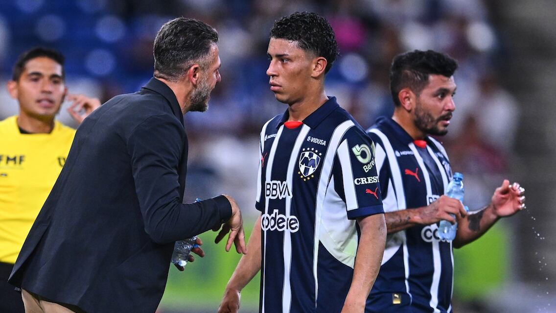 Johan Rojas se lanzó contra Demichelis.