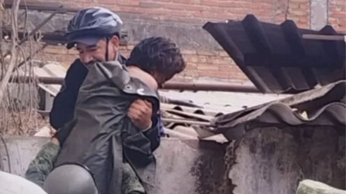 Mujer sobrevive seis días dentro de una cisterna en Colima