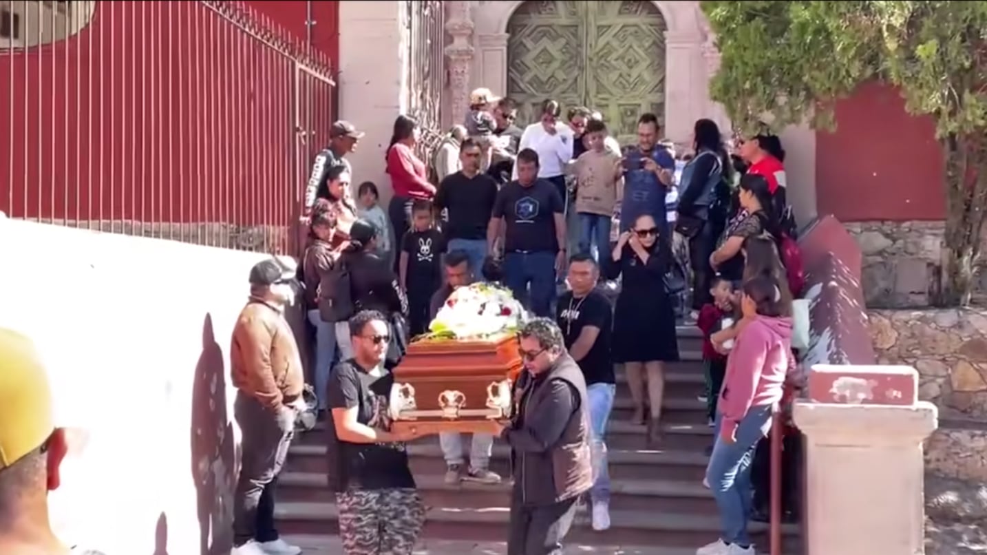 Familia y amigos despidieron hoy a Abraham.